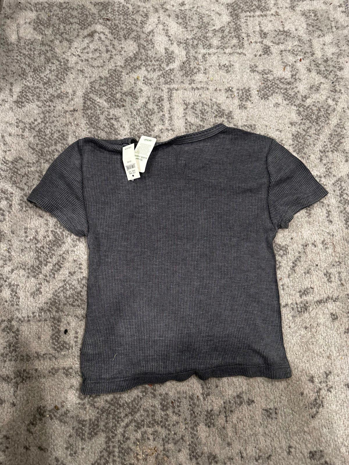 Designer aerie tshirt keep on keeping on Size XS / US 0-2 / IT 36-38 - 3 Thumbnail