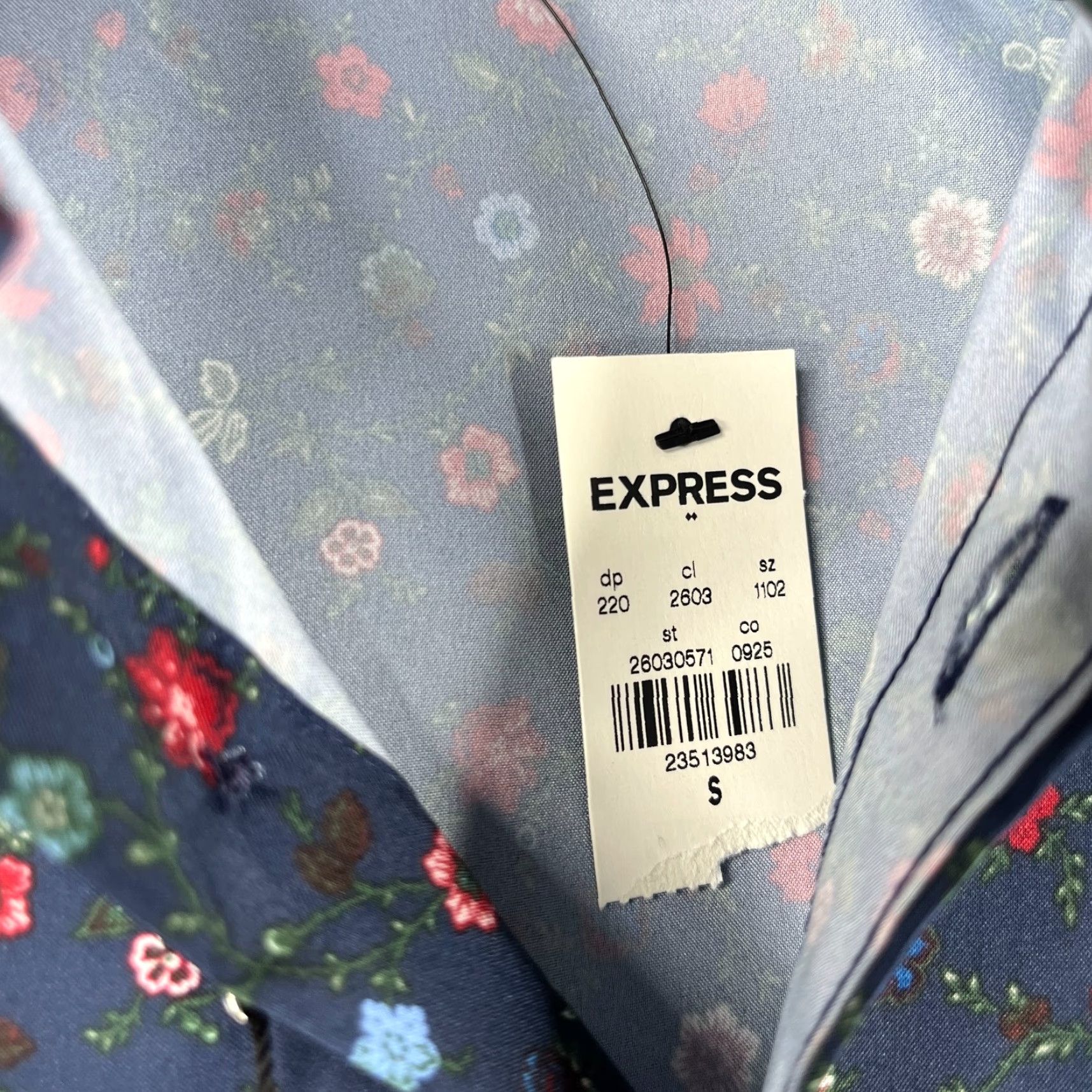 Express Express Shirt Navy Floral Button-Up Long Sleeve Slim Extra Small NEW Size US S / EU 44-46 / 1 - 4 Thumbnail