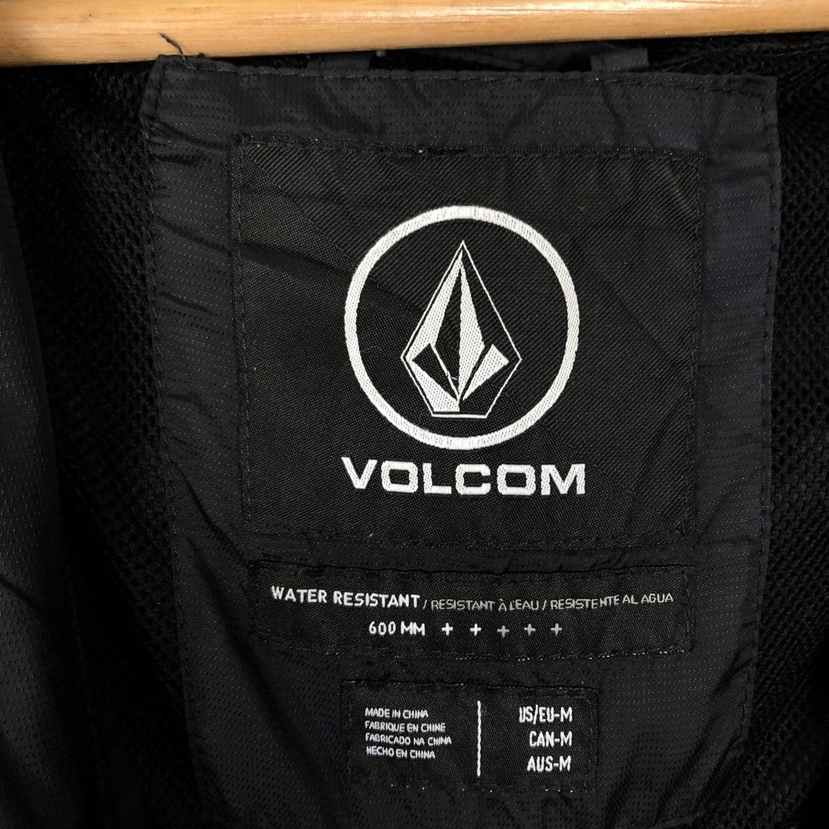 Japanese Brand 🔥90’s VINTAGE VOLCOM JAPAN MADE SURVIVAL JACKET Size US M / EU 48-50 / 2 - 13 Thumbnail
