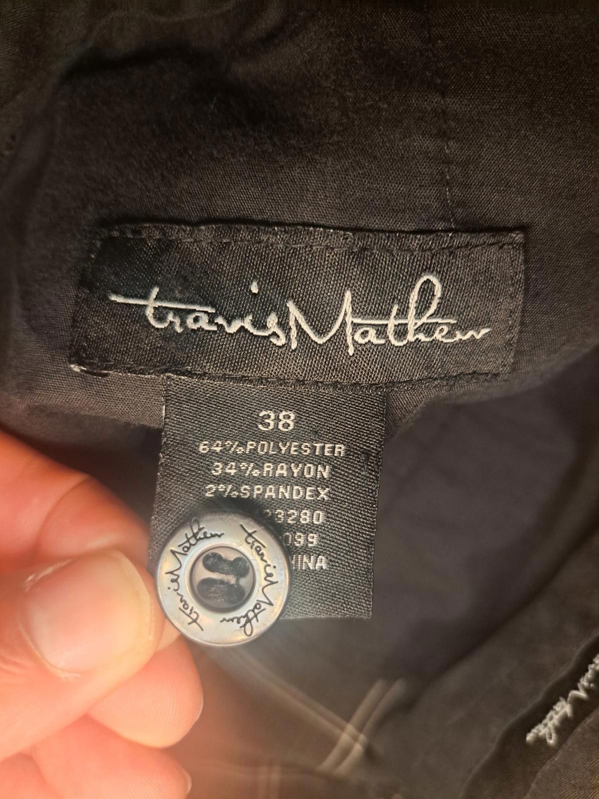 TravisMathew Travis Mathew Golf Shorts Mens Size 38 Black Plaid Size US 38 / EU 54 - 2 Thumbnail