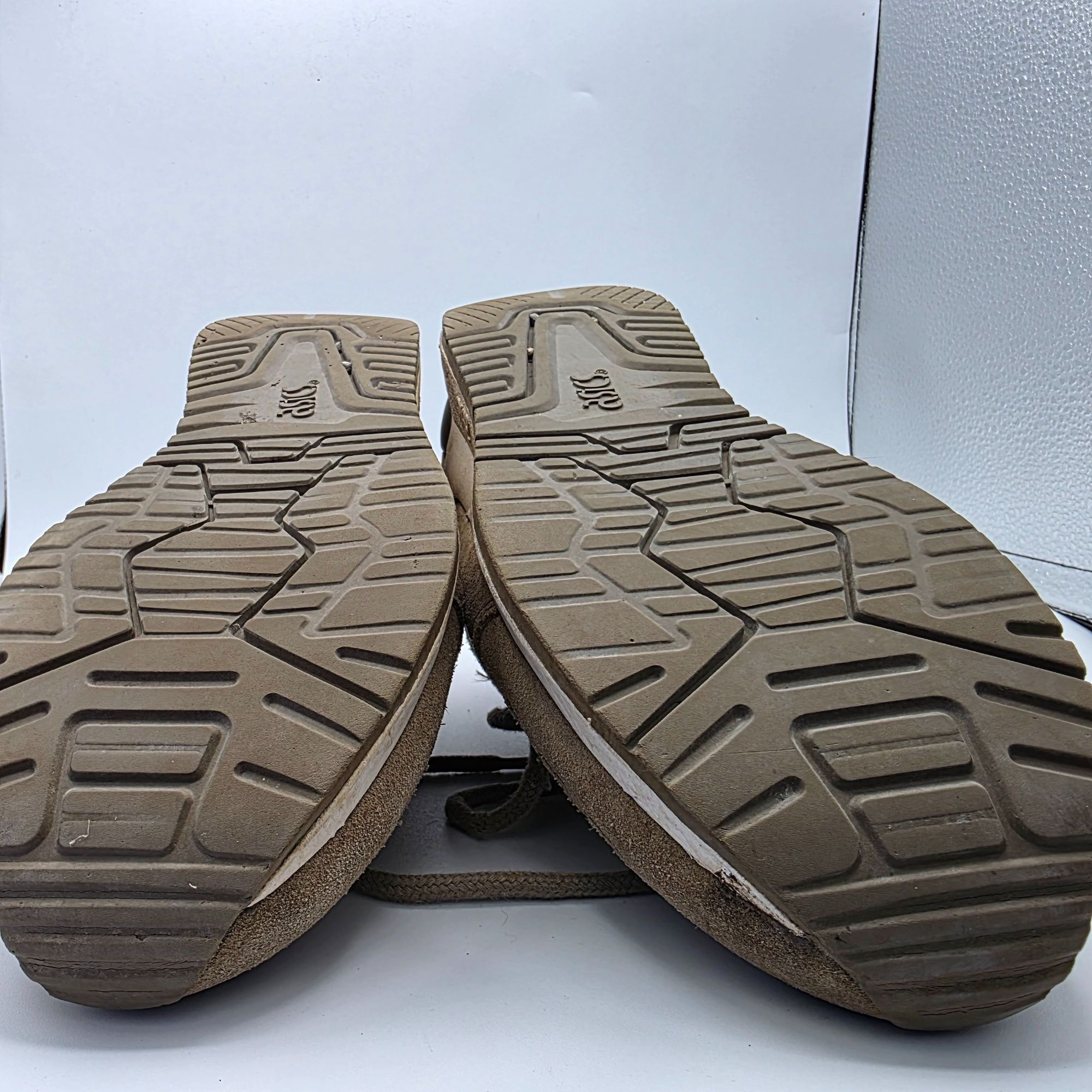 Asics Asics Gel Lyte III Womens Size 7 Light Olive White Sneaker S Size US 7 / IT 37 - 11 Thumbnail