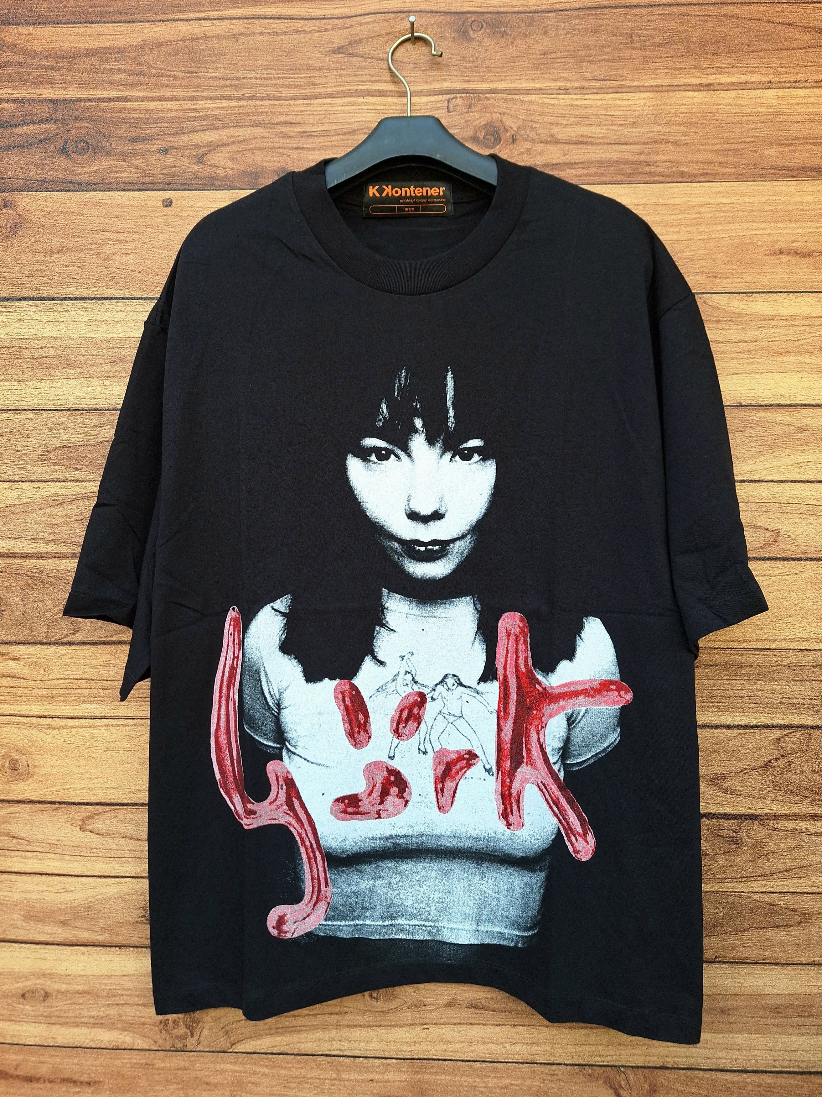 Japanese Brand 🔥RARE🔥 Bjork photo singer women graphic tee not sade Size US L / EU 52-54 / 3 - 1 Thumbnail