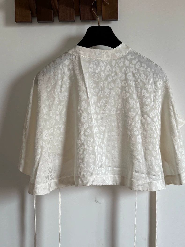 Chanel Chanel 23A white dark pattern lapel cloak silk cardigan sh Size XS / US 0-2 / IT 36-38 - 4 Thumbnail