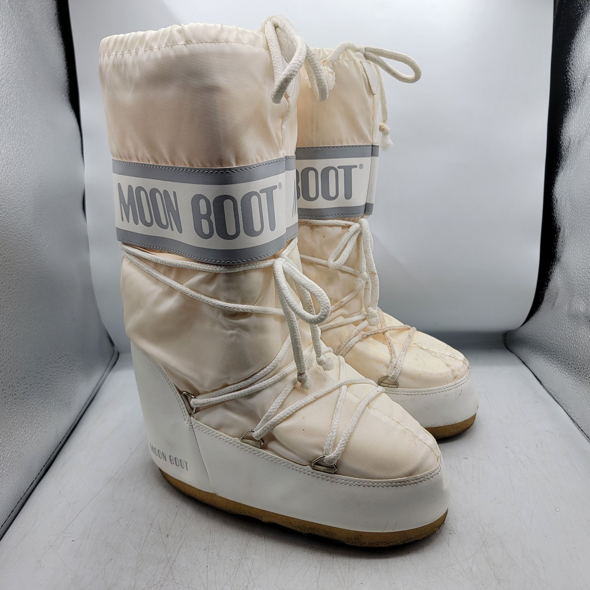 image of Moon Boot The Original Tecnica Womens 35/38 Winter Boots Cas in White (Size 6)