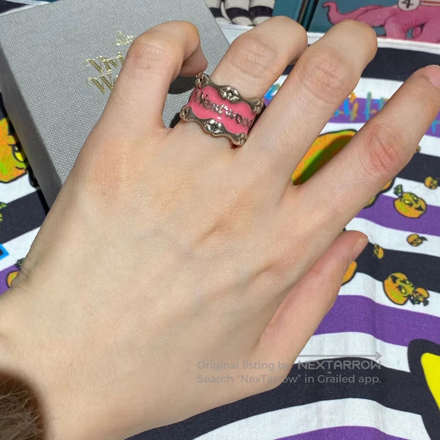 Vivienne Westwood Vivienne Westwood Pink Bone Ring. Size ONE SIZE - 1 Thumbnail