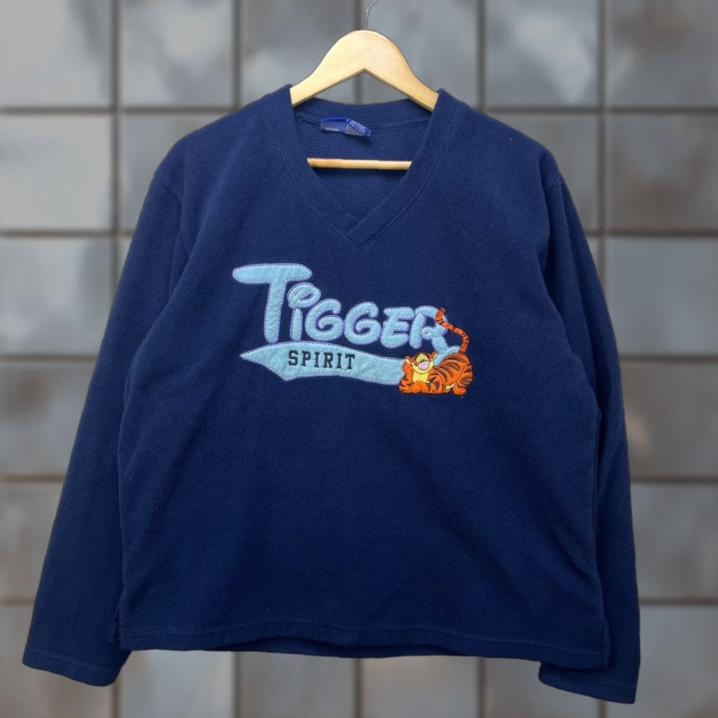 Disney VINTAGE Disney Sweater XL blue 90s Tigger Winnie the Pooh pullover Women’s Size XL / US 12-14 / IT 48-50 - 1 Thumbnail