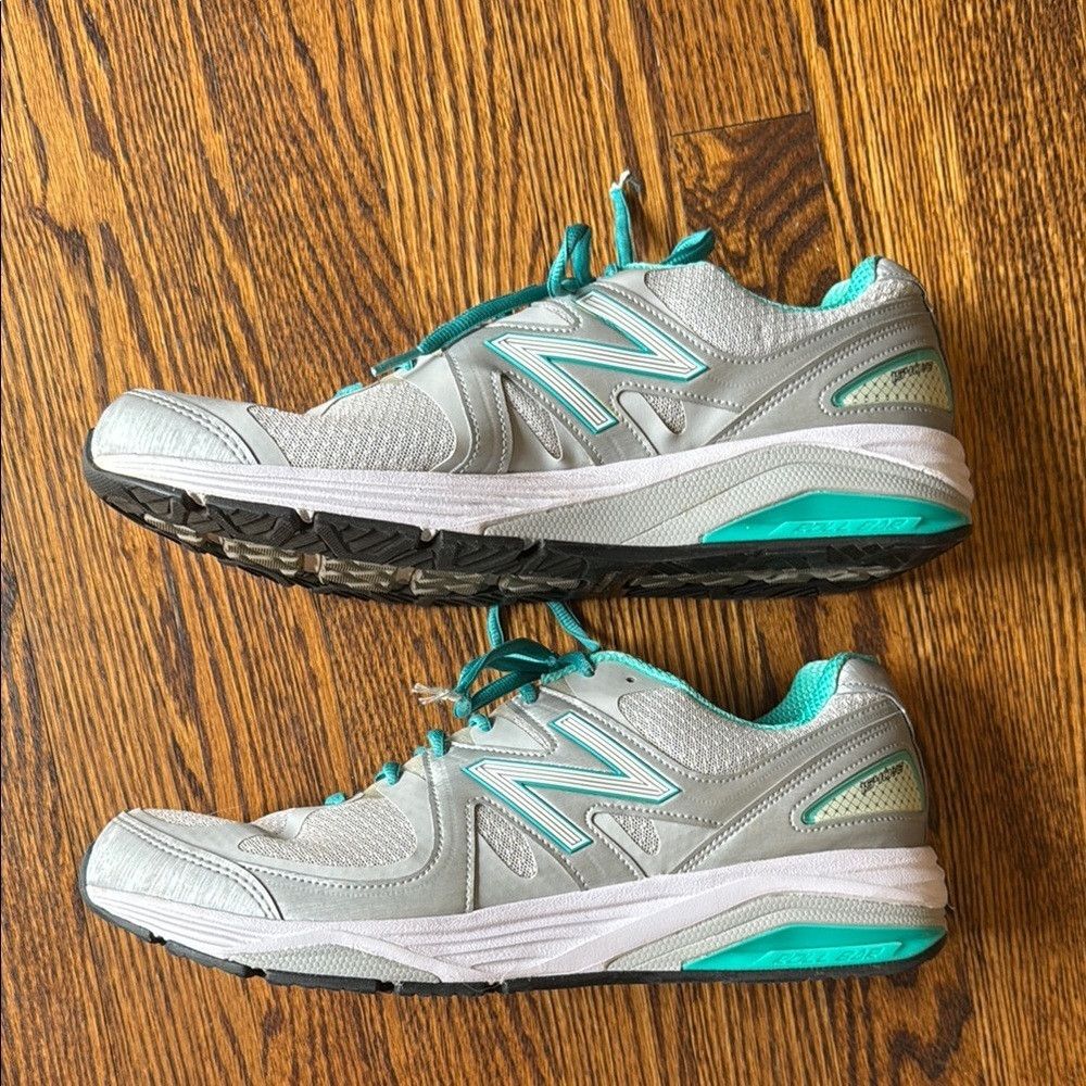New Balance New Balance 1540 V2 Men’s 13 Gray and Blue Sneakers with Br Size US 13 / EU 46 - 4 Thumbnail