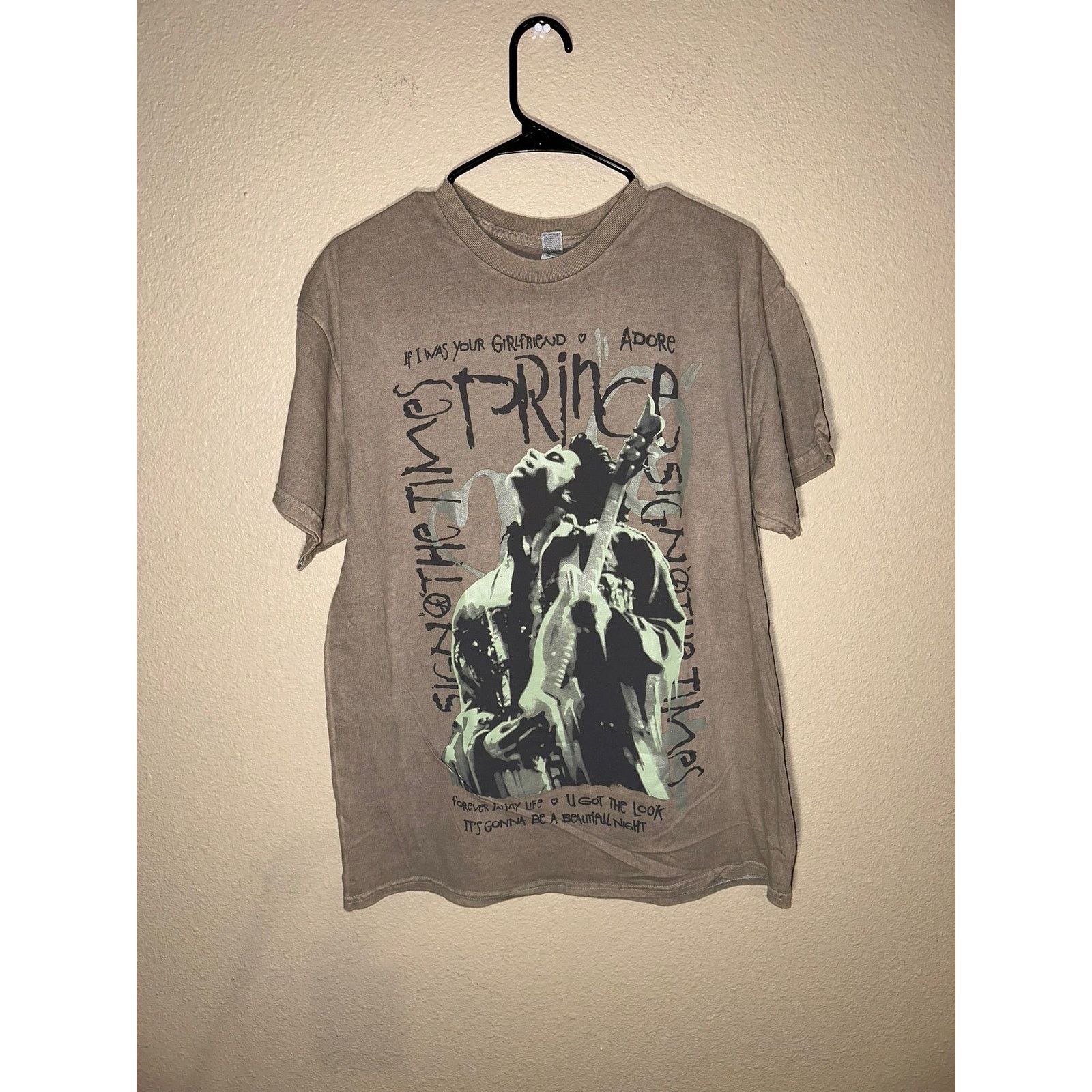 Gildan 🎵 Vintage Style Prince Graphic Cotton Band T-Shirt (Size L) Size US L / EU 52-54 / 3 - 1 Thumbnail