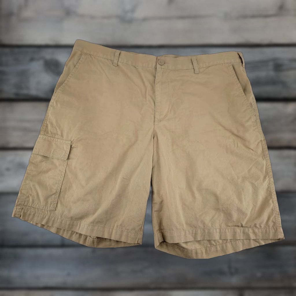 Vintage Columbia Men's Casual Shorts Khaki Tan Size 40W 10L Canvas Belted Pockets Size US 40 / EU 56 - 1 Thumbnail
