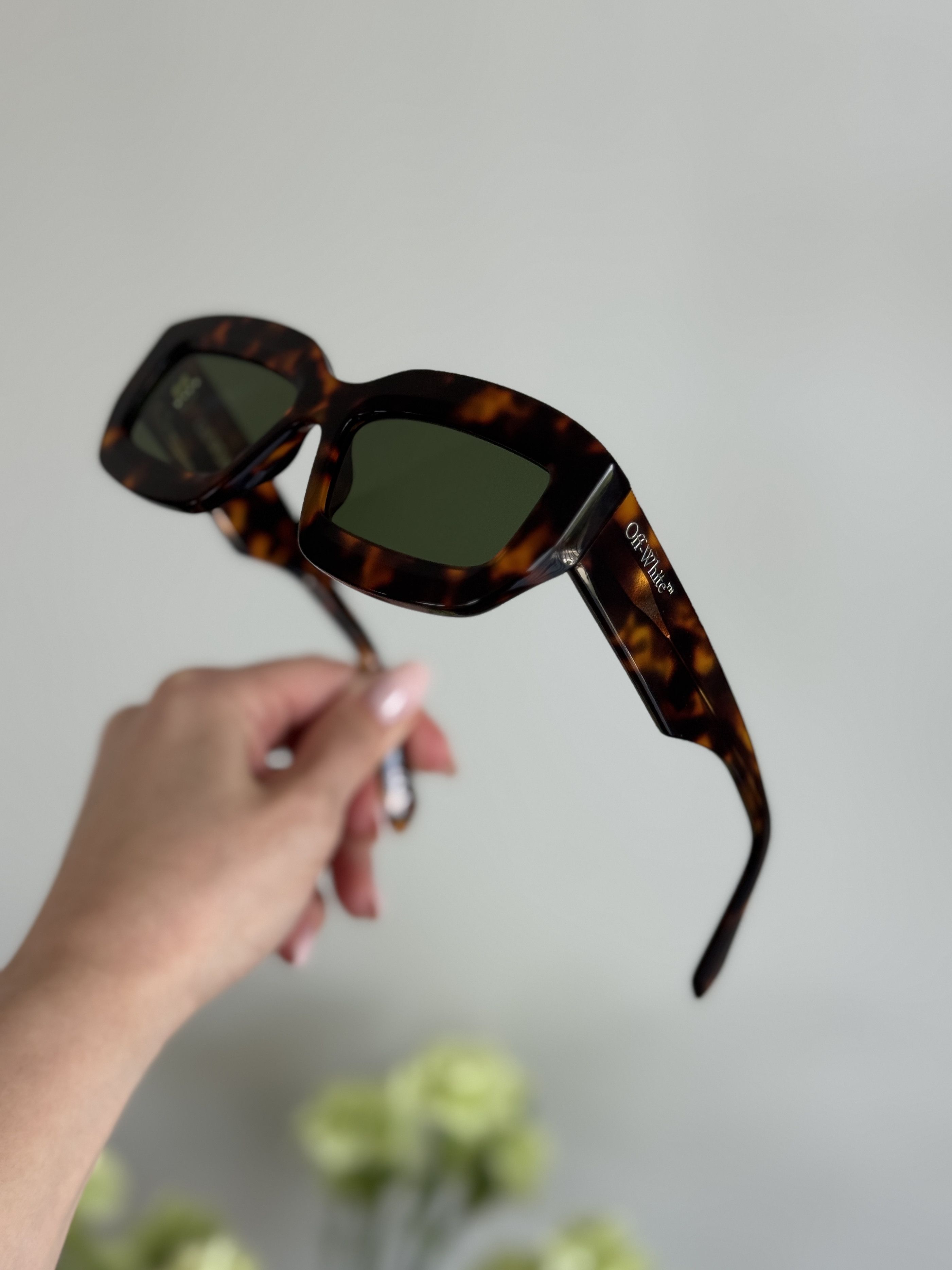 Off-White Off-White CHARLOTTE Sunglasses OERI138 6055 NEW AUTHENTIC Size ONE SIZE - 4 Thumbnail