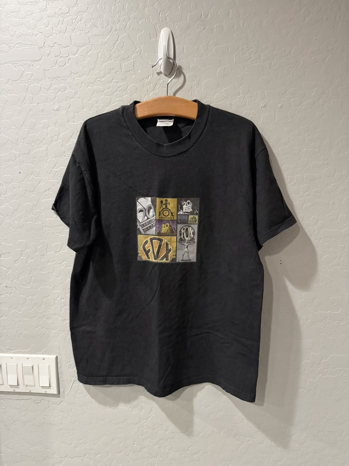 Hanes Vintage 20th Century Fox Studios Movie Show Shirt Large Size US L / EU 52-54 / 3 - 1 Thumbnail