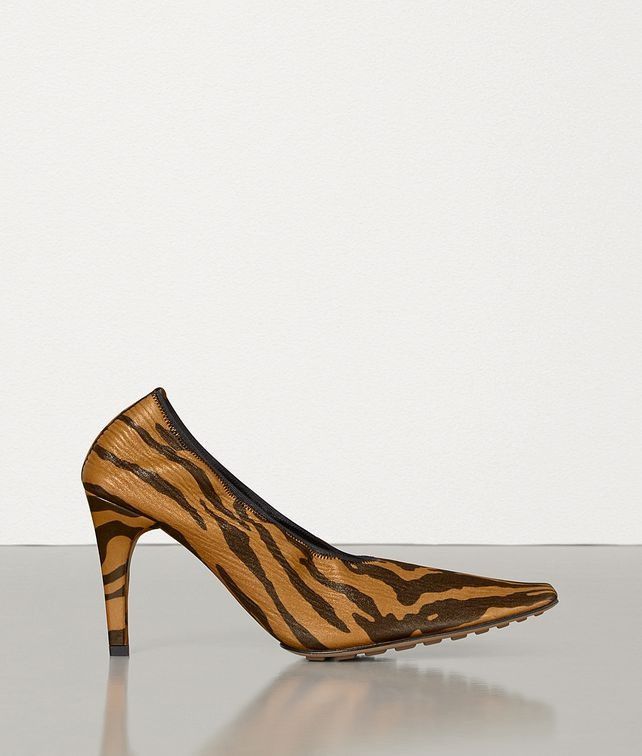 Bottega Veneta o1y0725 Pumps in Tan/Black Size US 6.5 / IT 36.5 - 1 Thumbnail