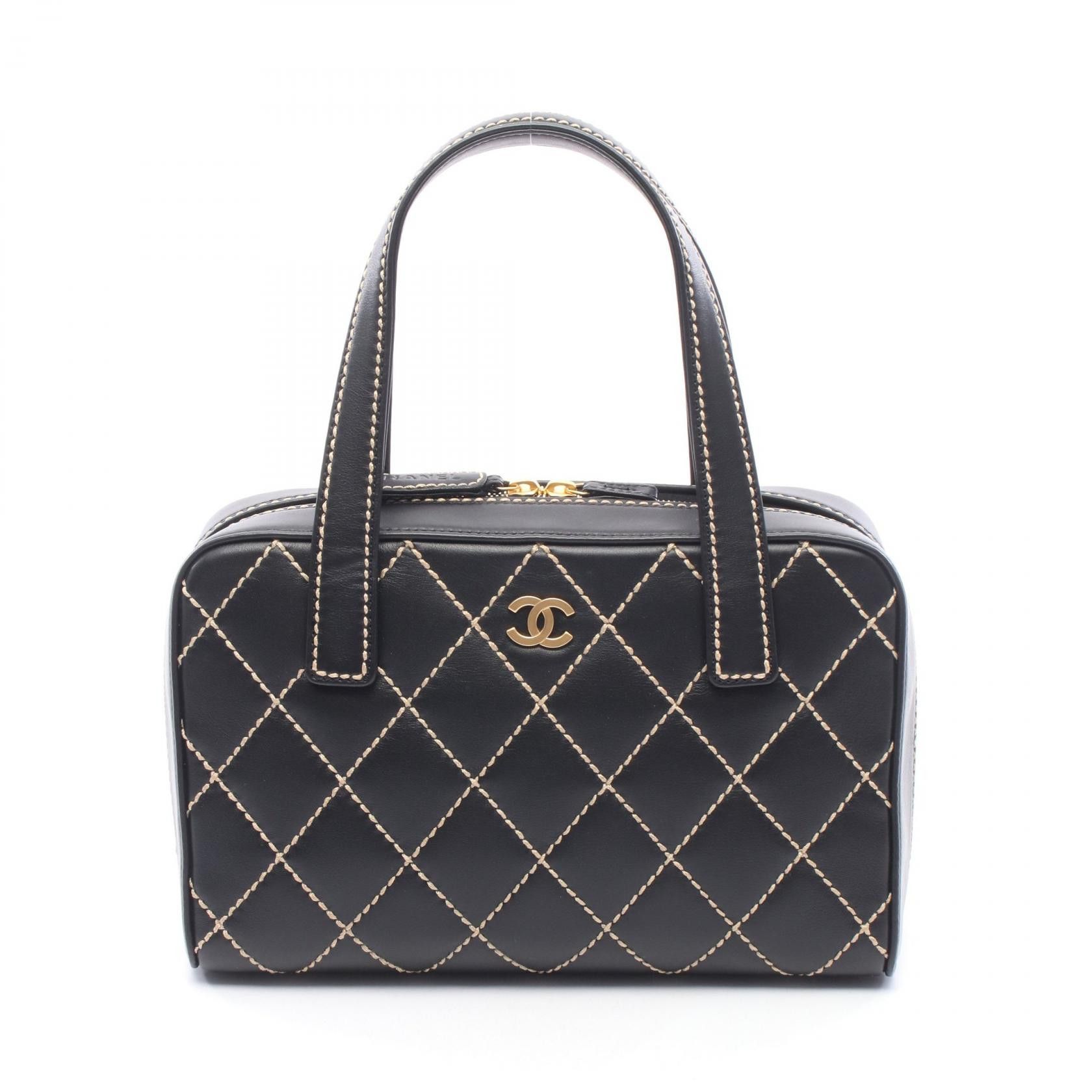 Chanel Chanel Chanel Wild Stitch Leather Handbag Leather Handbag A20666 DUTY FREE for USA Size ONE SIZE - 1 Thumbnail