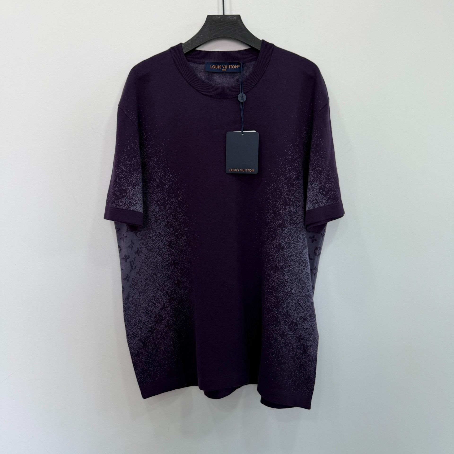Louis Vuitton Louis Vuitton Retro Gradient Purple T-Shirt m Men Size US M / EU 48-50 / 2 - 1 Thumbnail