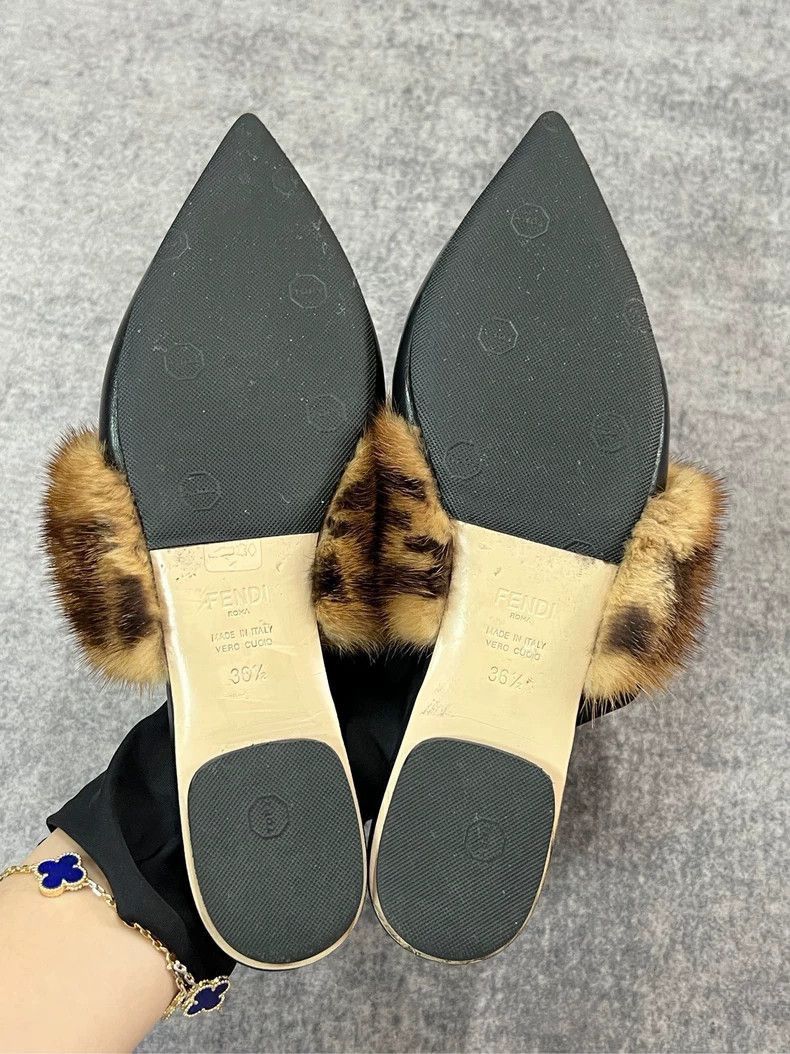 Fendi Fendi Fur Slippers Size 36.5 Brand New Size US 6.5 / EU 39-40 - 7 Thumbnail