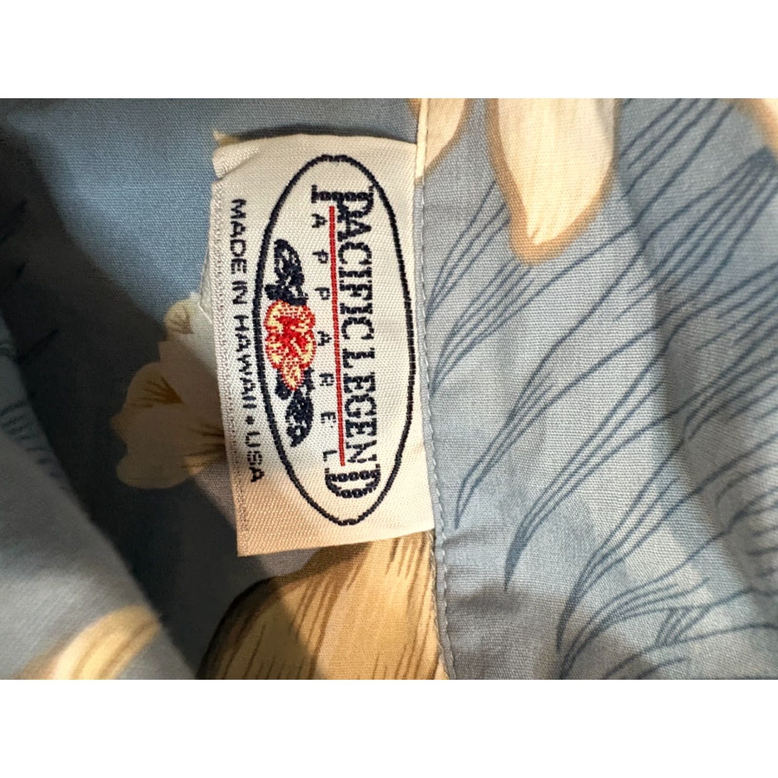 Vintage VINTAGE Pacific Legend Hawaiian Shirt Mens Large 44" Chest Blue Floral Button-Up Short Sleeve Hawaiian Theme Mens Size US L / EU 52-54 / 3 - 2 Thumbnail