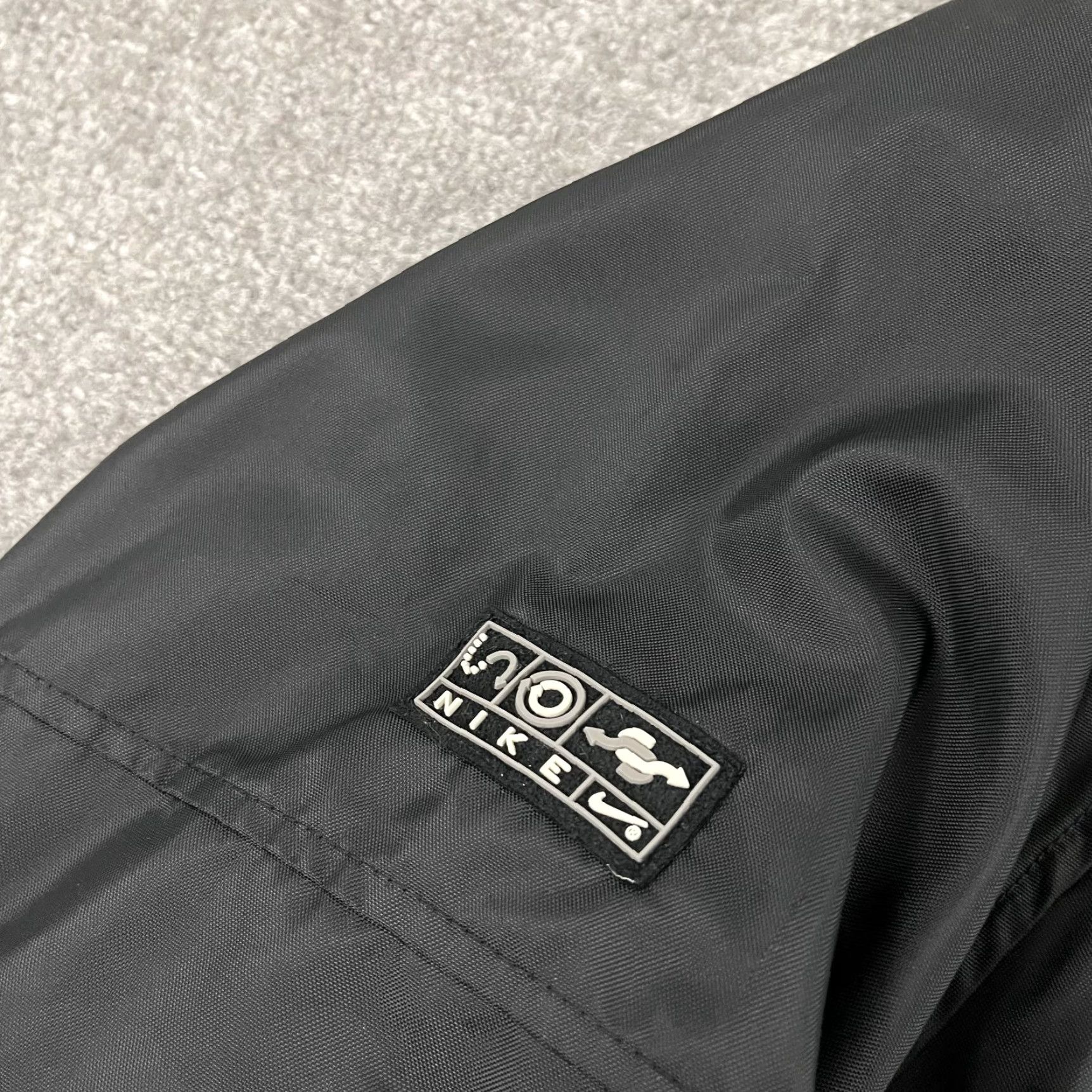 Nike VINTAGE Nike Jacket Mens S Black 3D Pocket Full Zip Hooded Full Zip Y2K | Outer Nylon | Regular Fit Size US S / EU 44-46 / 1 - 3 Thumbnail