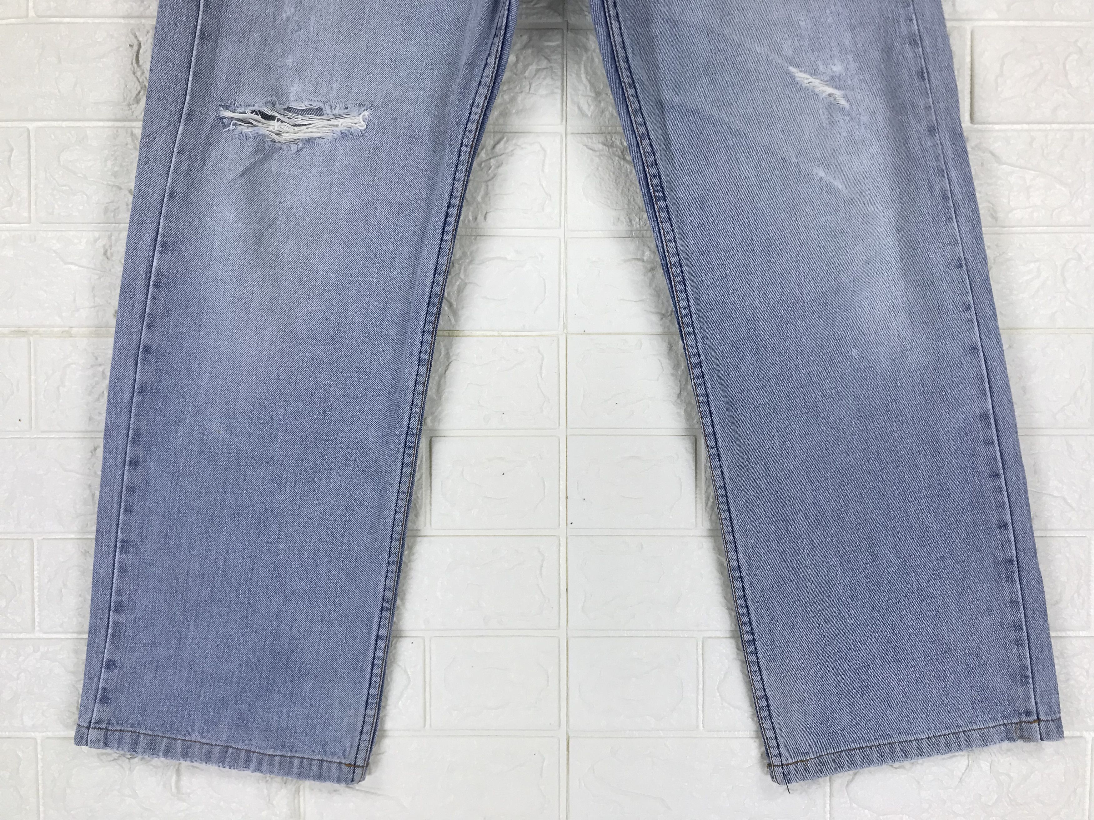 Levi's Vintage Levi's 509 Distressed Jeans Size US 31 - 4 Thumbnail