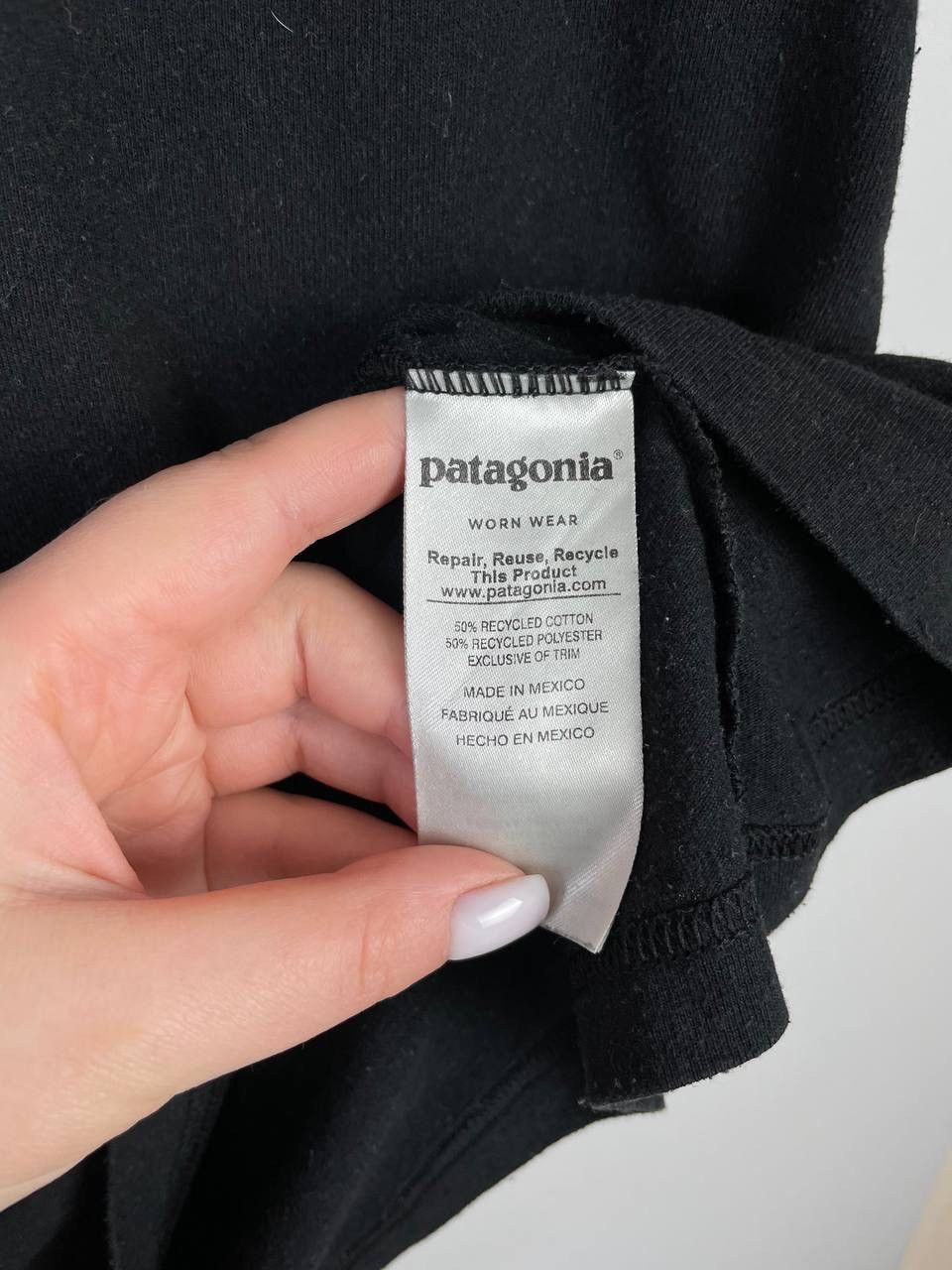 Patagonia Patagonia big logo outdoor vintage t-shirts size S Size US M / EU 48-50 / 2 - 3 Thumbnail