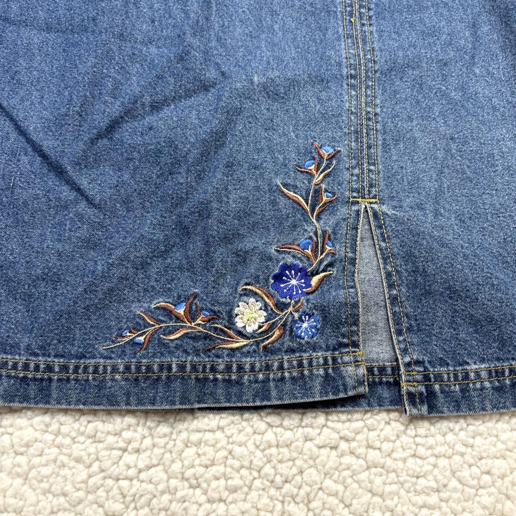 Route 66 VINTAGE Route 66 Denim Skirt Mini 17/18 Plus Blue Floral Embroidered Slit 90s Y2k Bohemian Western Womens Size 38" / US 16 / IT 52 - 2 Thumbnail