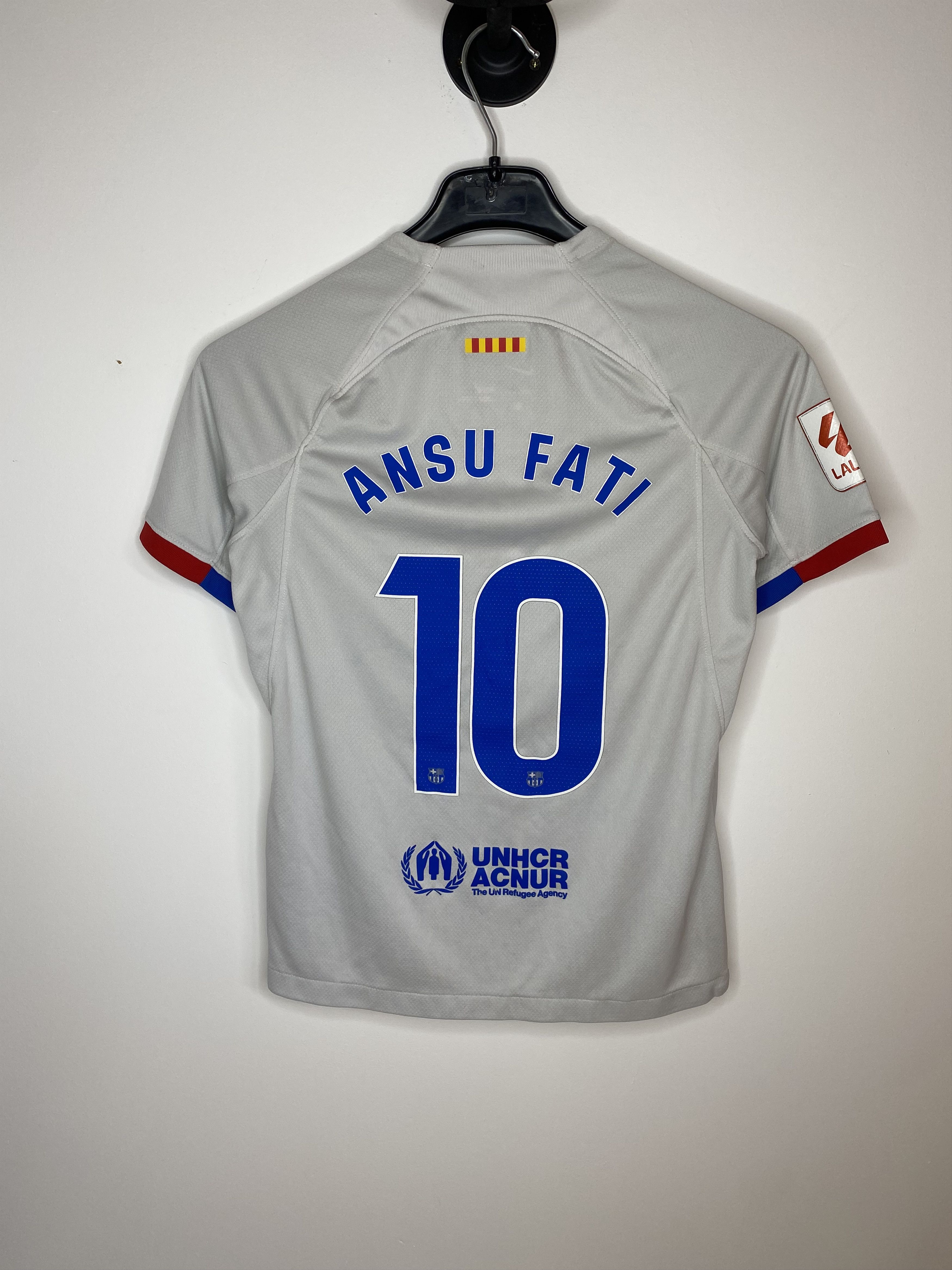 Nike BARCELONA 2023 2025 AWAY FOOTBALL SHIRT SOCCER JERSEY Size US XXS / EU 40 - 1 Thumbnail