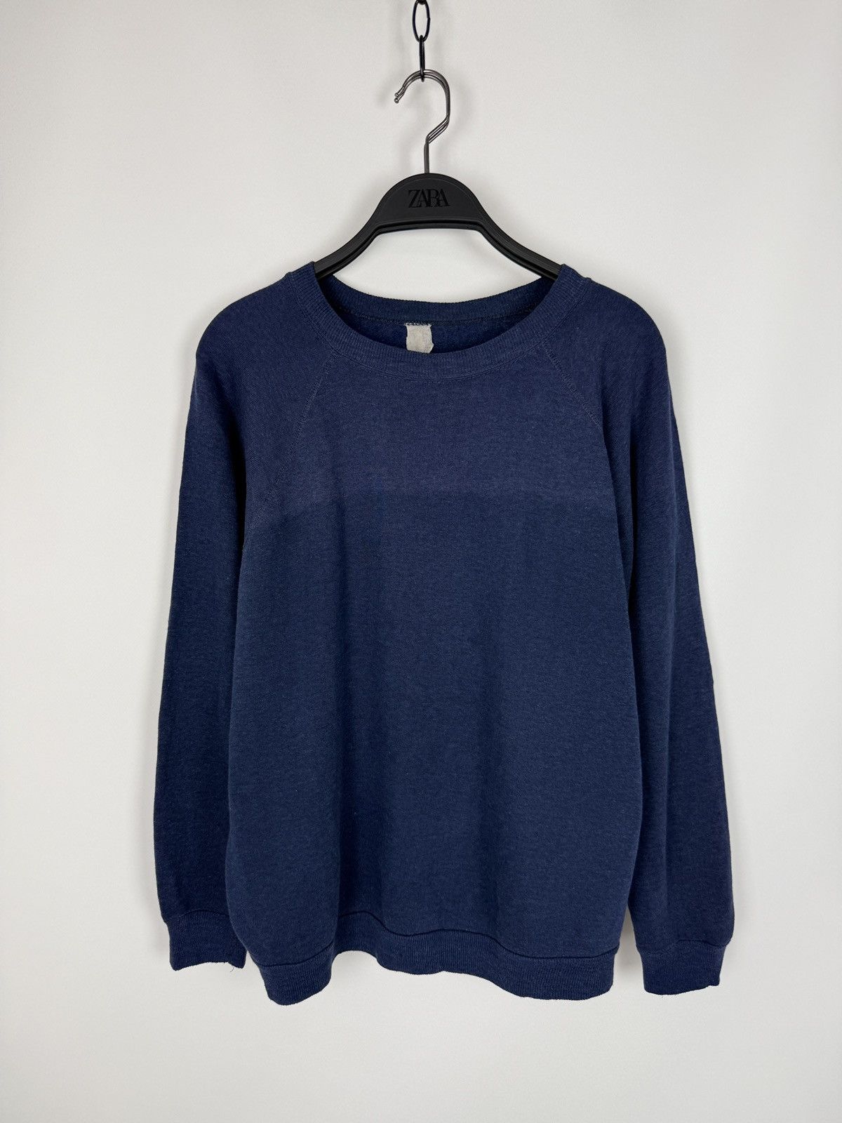 Fruit Of The Loom 60s 70s Vintage FOTL Distressed Navy Raglan Boxy Sweatshirt Size US M / EU 48-50 / 2 - 2 Thumbnail