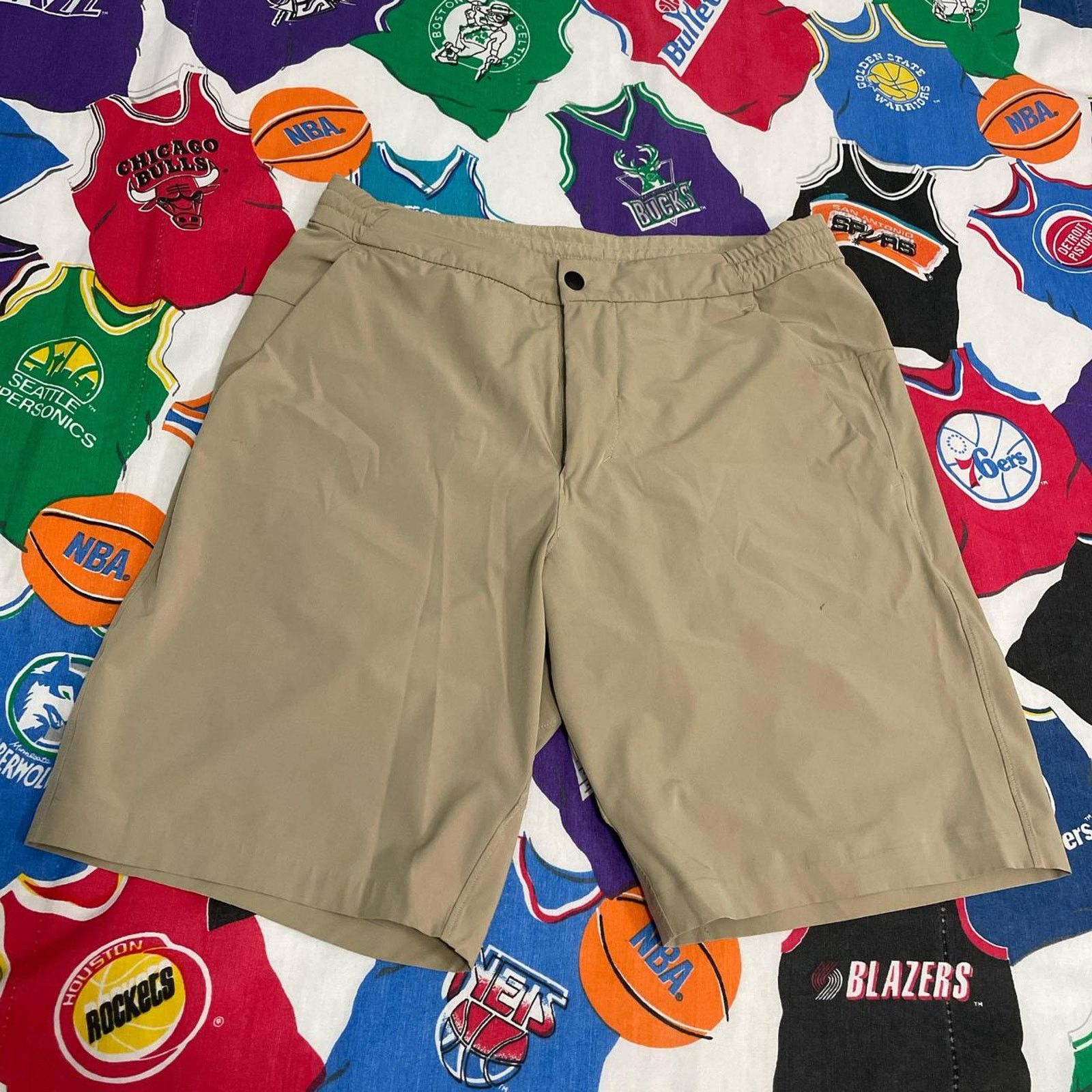 Lululemon Lululemon Commission Short Relaxed Men's Size 30 Tan Casual Size US 30 / EU 46 - 1 Thumbnail