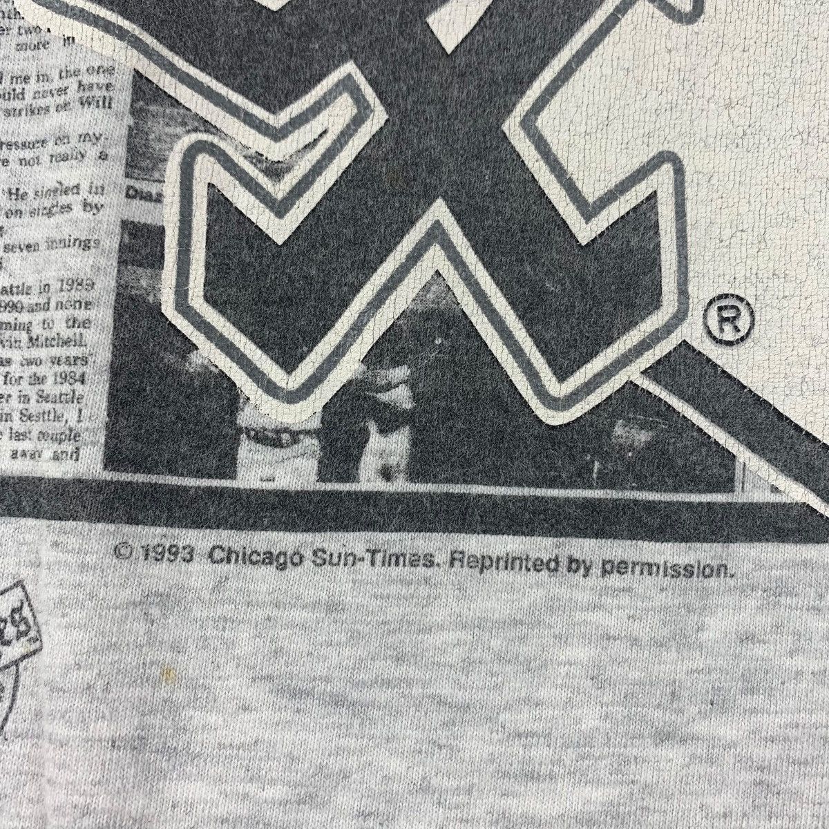 Vintage 90s CHICAGO WHITE SOX newspaper printed nba tee