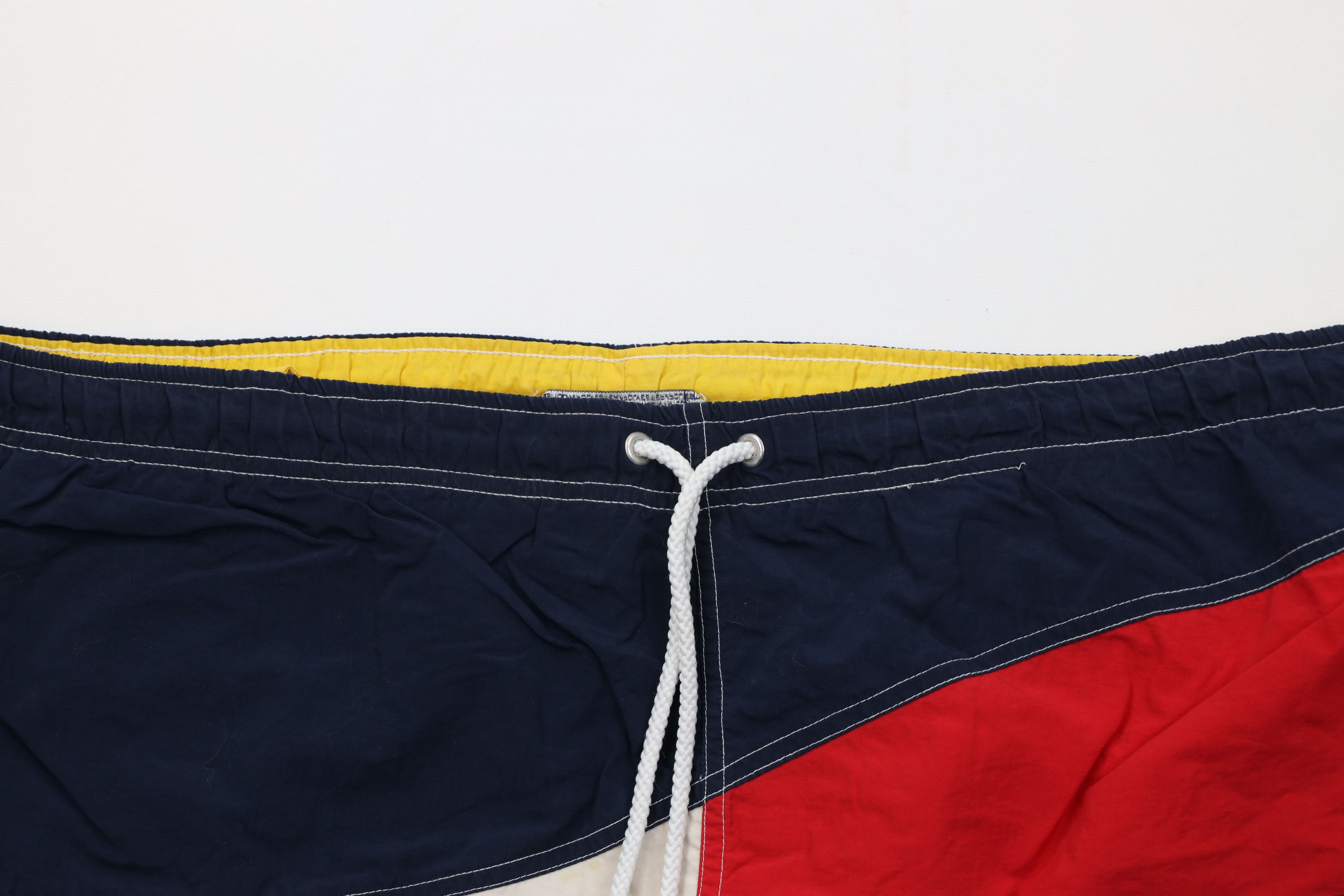 Tommy Hilfiger AS IS Vintage 90s Tommy Hilfiger Lined Shorts Swim Trunks Size US 38 / EU 54 - 2 Thumbnail