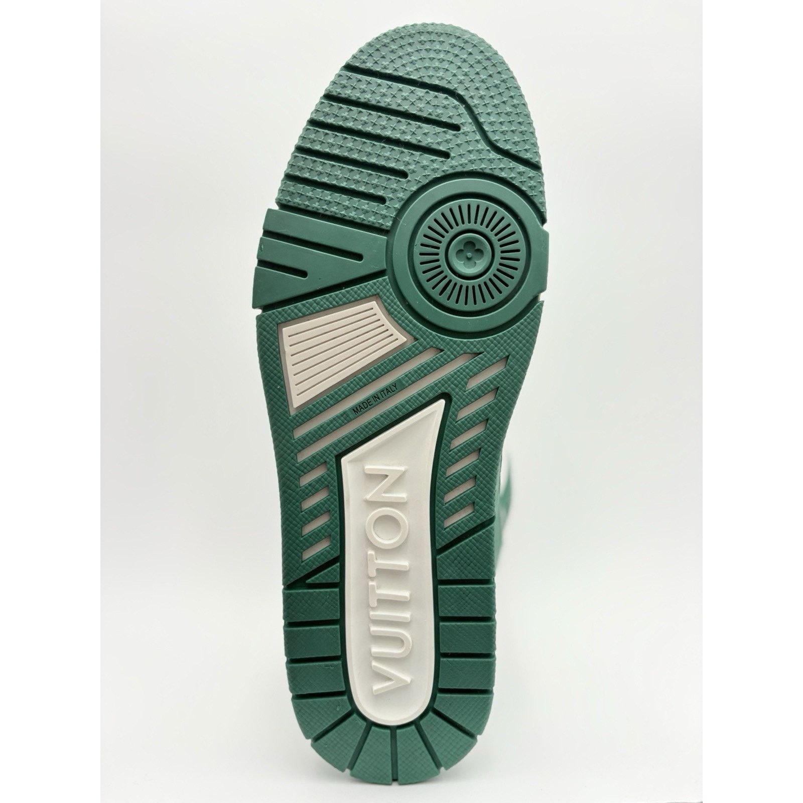 Louis Vuitton (8-8.5 US) Louis Vuitton LV Trainer ' Green ' | EXCELLENT! Size US 8 / EU 41 - 7 Thumbnail