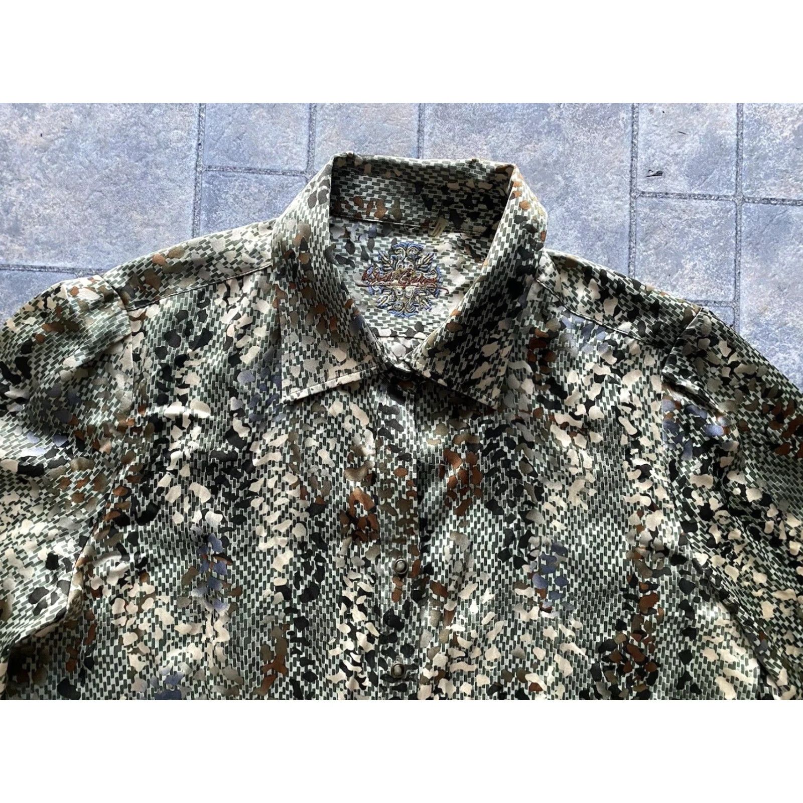 Robert Graham Robert Graham Long Sleeve Womens L Shirt 100% Silk Green Snake Skin Animal Print Size L / US 10 / IT 46 - 5 Thumbnail