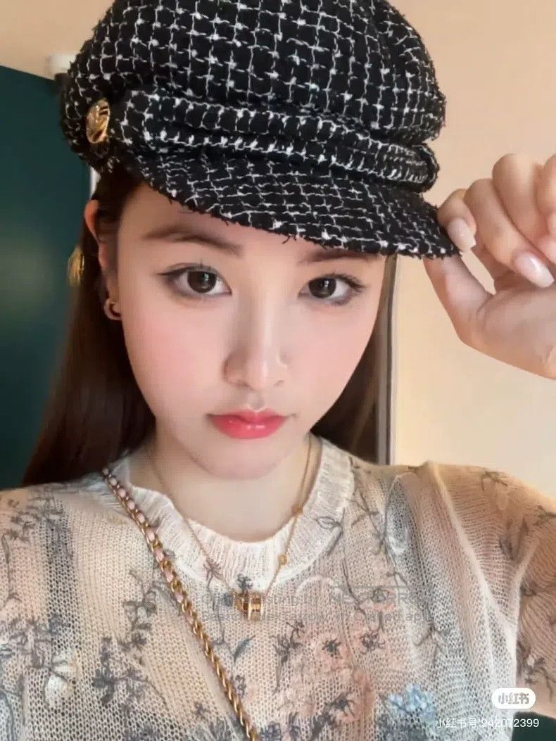 Chanel Chanel SizeL 21P black tweed newspaper hat Size ONE SIZE - 7 Thumbnail