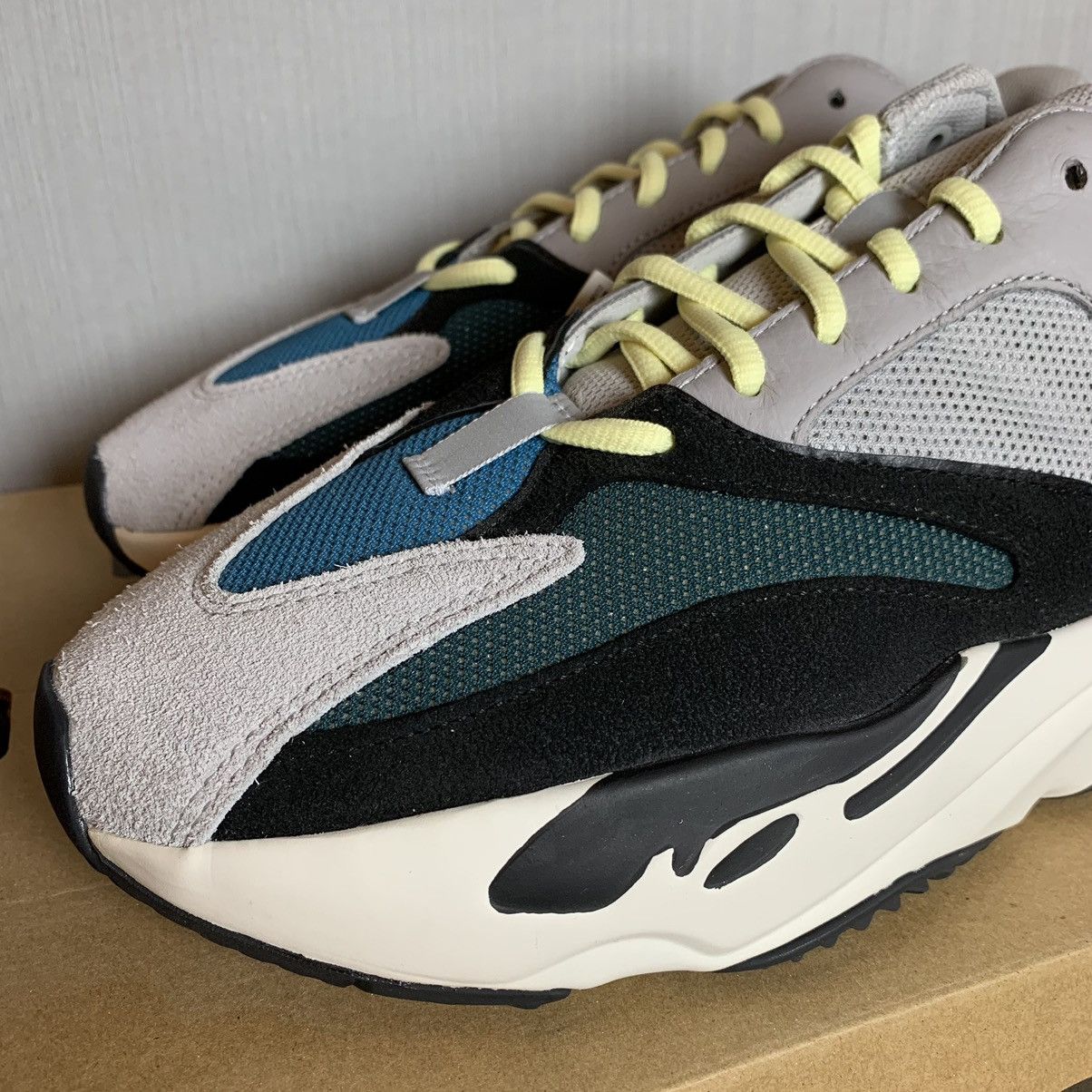 Adidas Yeezy 700 Boost Wave Runner Size US 11 / EU 44 - 2 Thumbnail