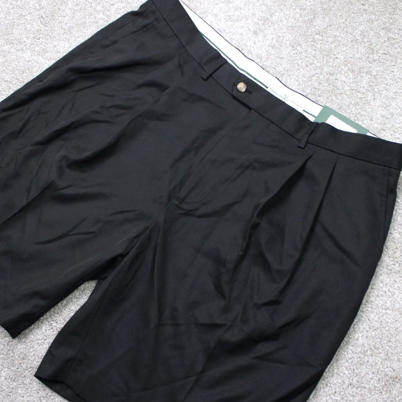 Vintage Fairway & Greene Shorts Mens 40 Black Pleated Polyester NWT Chino Pockets 10in Inseam Casual Summer Beach Preppy Size US 40 / EU 56 - 3 Thumbnail