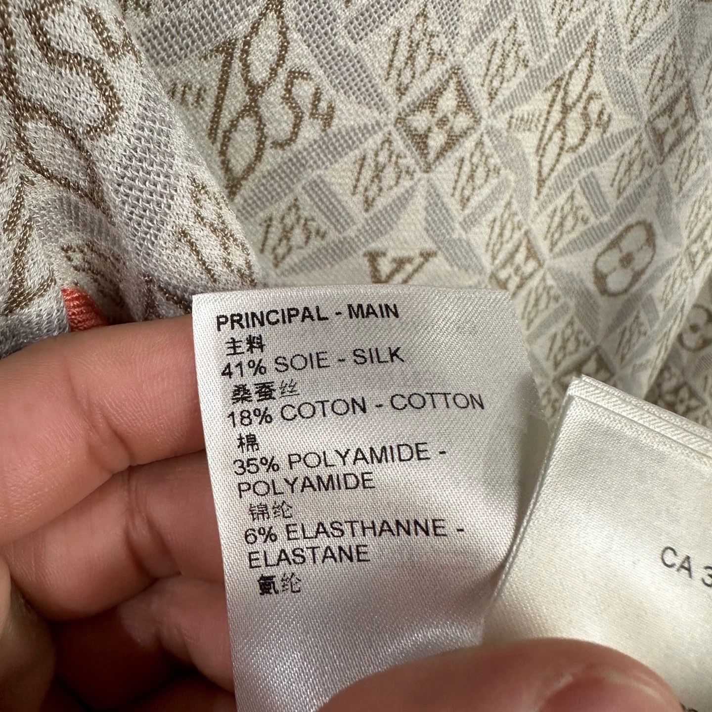 Louis Vuitton Louis Vuitton Monogram Knit LS Gold Chain Silk XS Size XS / US 0-2 / IT 36-38 - 8 Thumbnail