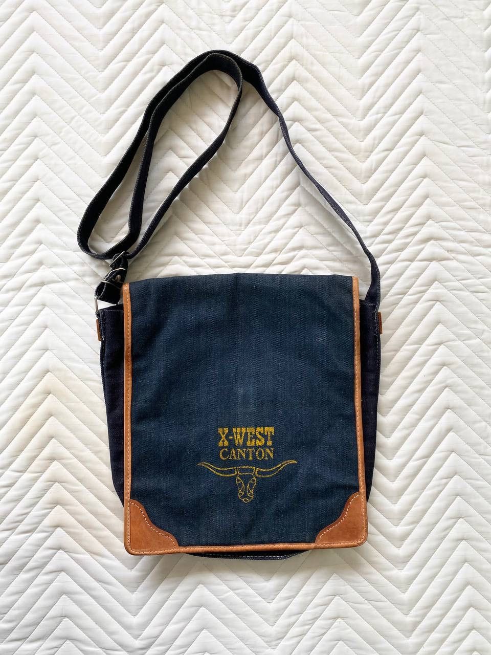 Denim & Co. True Vintage 80s Canton West Denim Sling Bag Size ONE SIZE - 1 Thumbnail