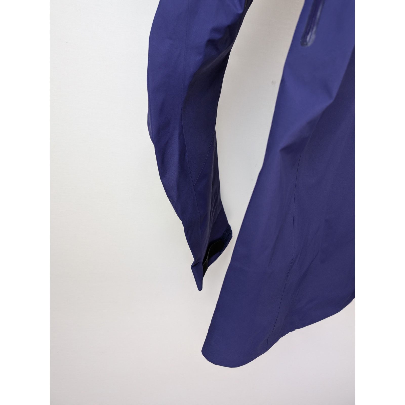 Arc'teryx o1rshd1 Alpha SV Jacket in Soulsonic / Black Size US XL / EU 56 / 4 - 16 Thumbnail