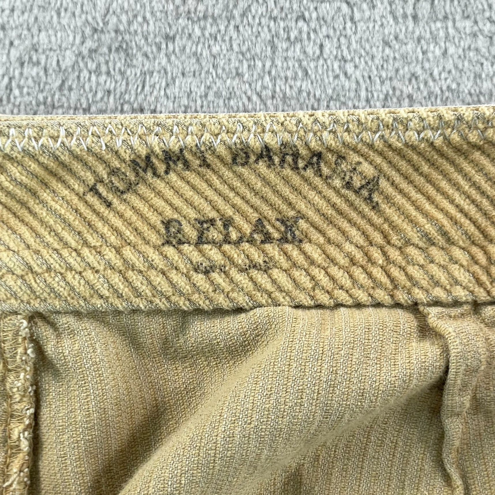 Tommy Bahama VINTAGE Tommy Bahama Corduroy Bermuda Shorts Men 32x9 Tan Silk Cotton Bermuda Beach 90s Mens Size US 38 / EU 54 - 3 Thumbnail