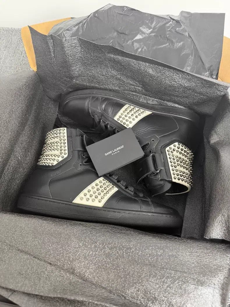 Saint Laurent Paris Saint Laurent Paris Black and White Color Block Rivet High Size US 7 / EU 40 - 7 Thumbnail
