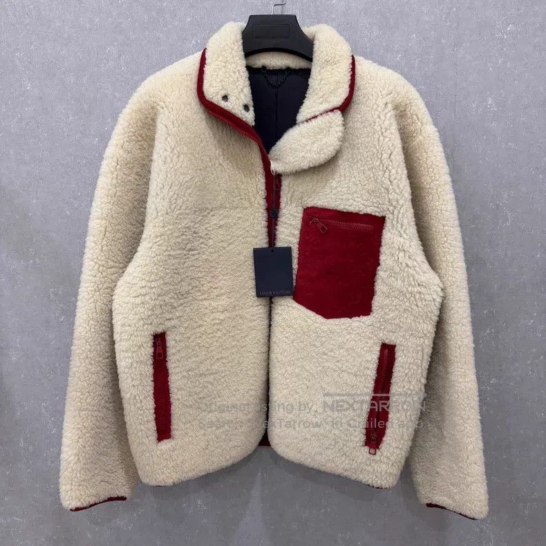 Louis Vuitton Louis Vuitton Embossed leather pocket wool tunic Logo jack Size US S / EU 44-46 / 1 - 1 Thumbnail