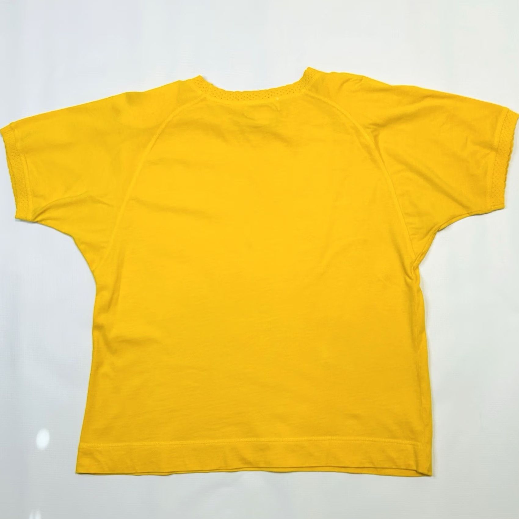 Vintage VINTAGE 80s Gene Ewing Bis Shirt Adults Large Yellow T-Shirt Monochrome, 100% Cotton, Hong Kong, Regular Fit, Casual Size L / US 10 / IT 46 - 6 Thumbnail