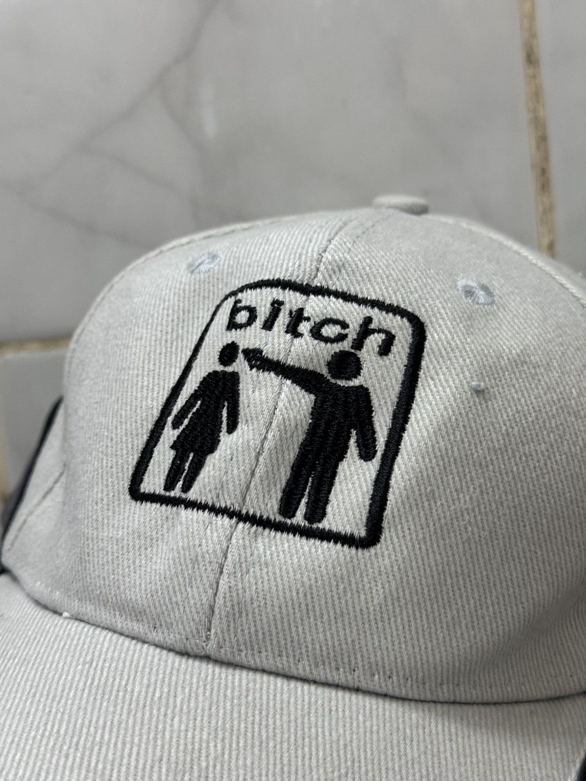 Hook-Ups 00s Vintage Bitch Skatebord Hat Cap Size ONE SIZE - 3 Thumbnail