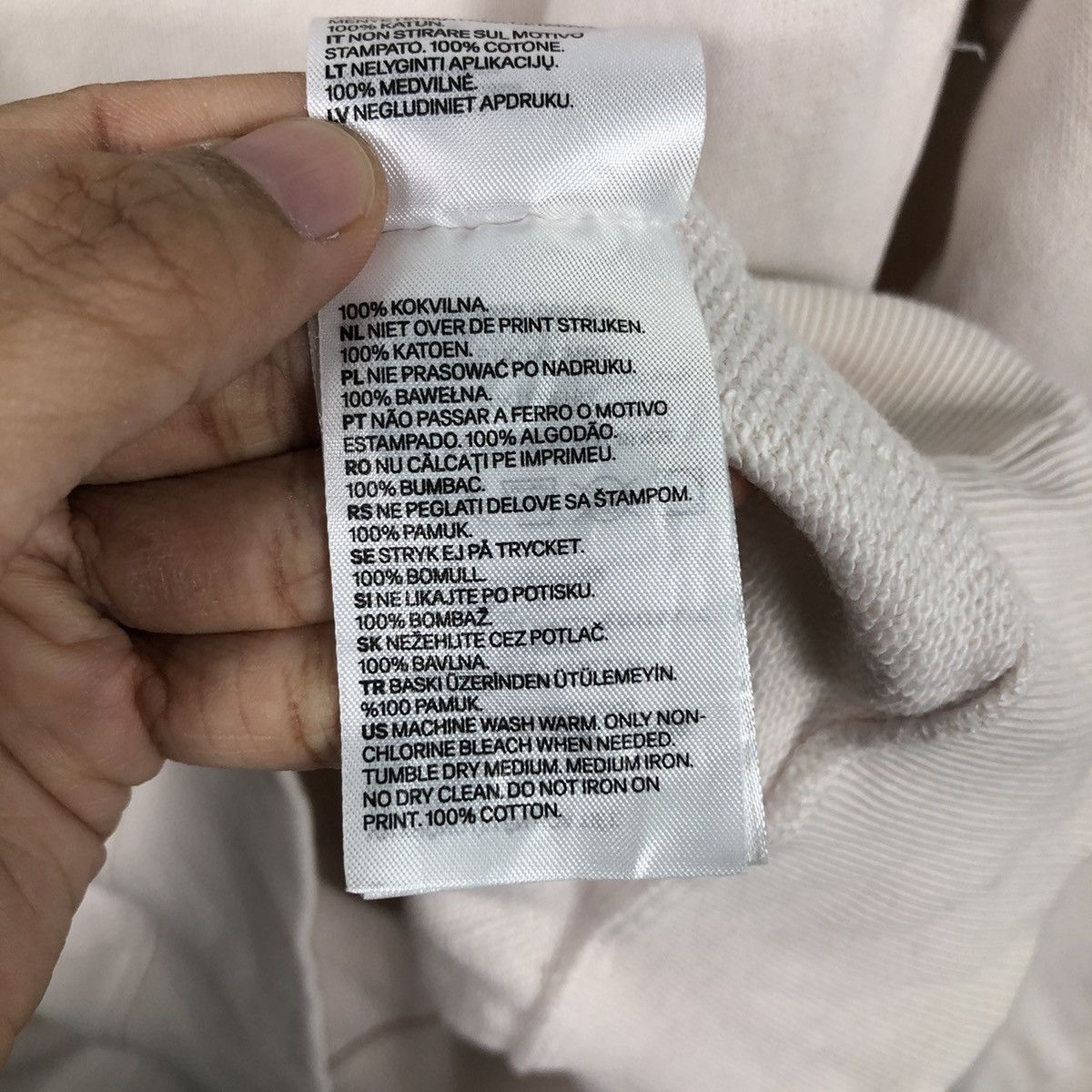 Japanese Brand H&M David Bust Renaissance Graphic Sweatshirt — Museum Core Size US S / EU 44-46 / 1 - 20 Thumbnail