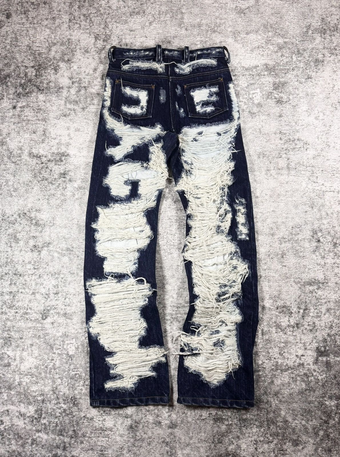 Maison Margiela FW14 Maison Margiela ‘Destroy’ Raw Indigo Exposed-Weft Denim Size US 32 / EU 48 - 3 Thumbnail