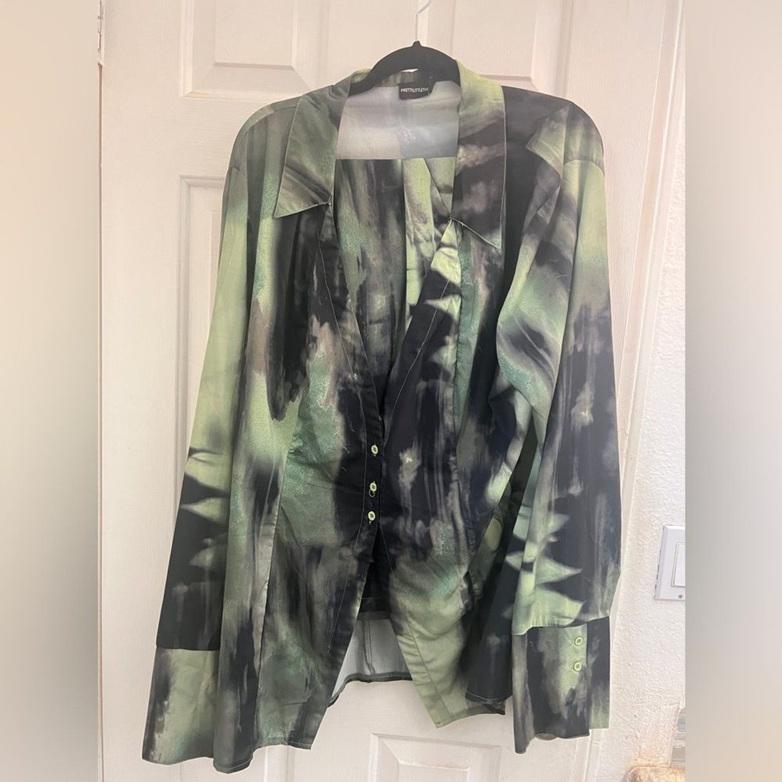 PrettyLittleThing Pretty Little Thing Green and Blue Ombré Blouse 22 Size XXL / US 16-18 / IT 52-54 - 1 Thumbnail