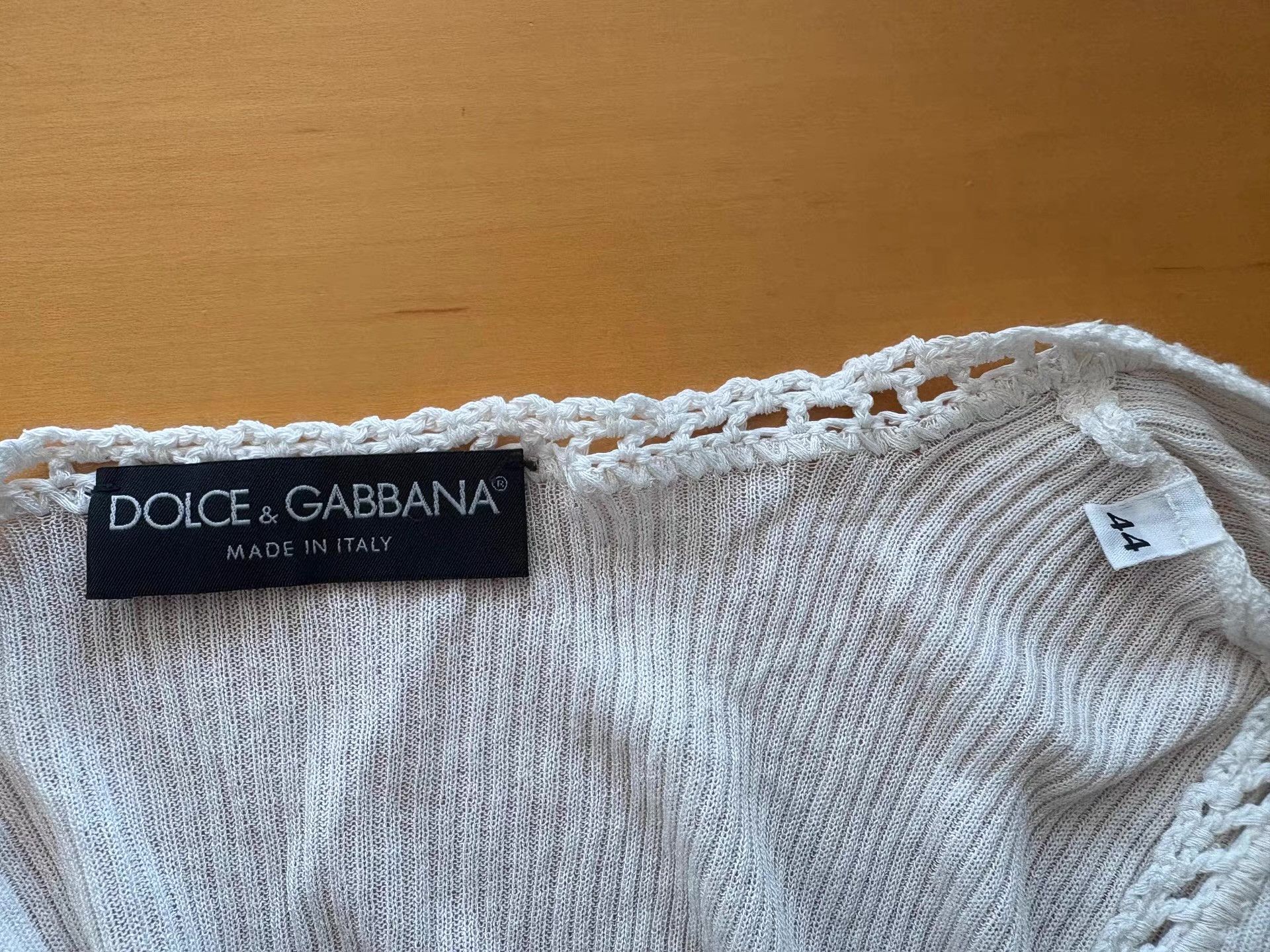 Dolce & Gabbana c Dolce & Gabbana Women's White V-Neck Knit T-shirt。Ｑ21 Size L / US 10 / IT 46 - 4 Thumbnail