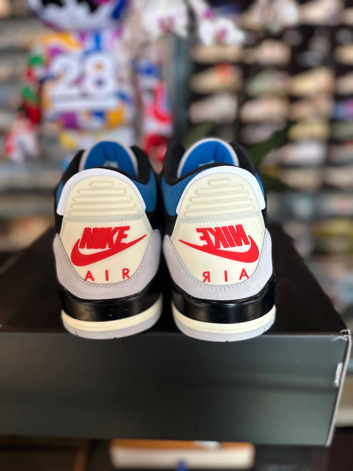 Jordan Brand Jordan 3 Retro Rare Air DS OG 11.5 Size US 11.5 / EU 44-45 - 3 Thumbnail