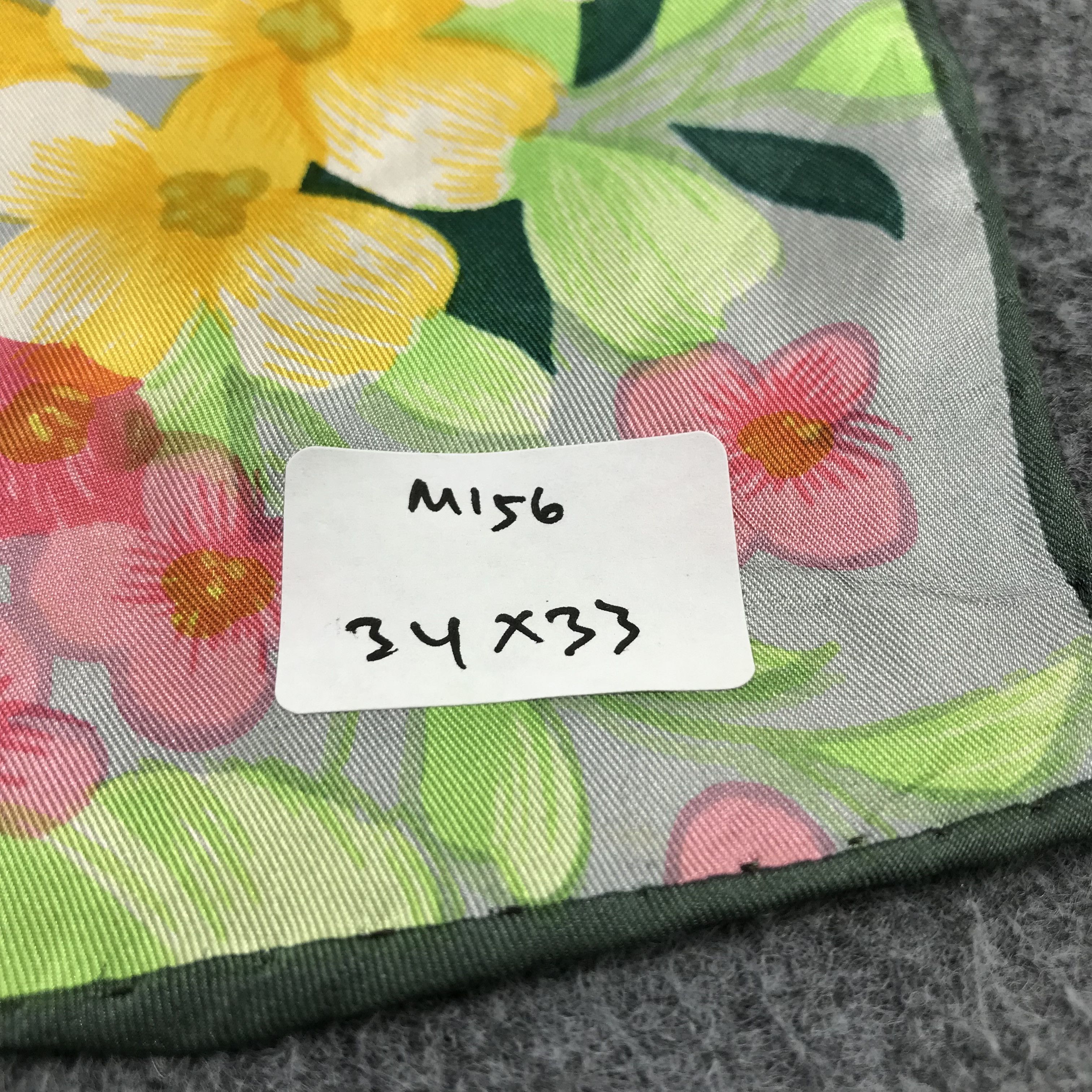 Japanese Brand Vintage Luxury Floral Silk Scarf M156 Size ONE SIZE - 8 Thumbnail