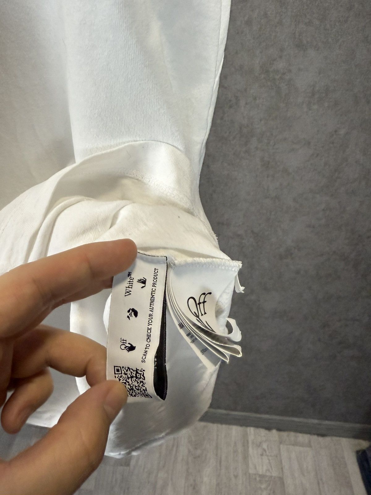 Off-White Off-white designer big logo tee Size US M / EU 48-50 / 2 - 6 Thumbnail