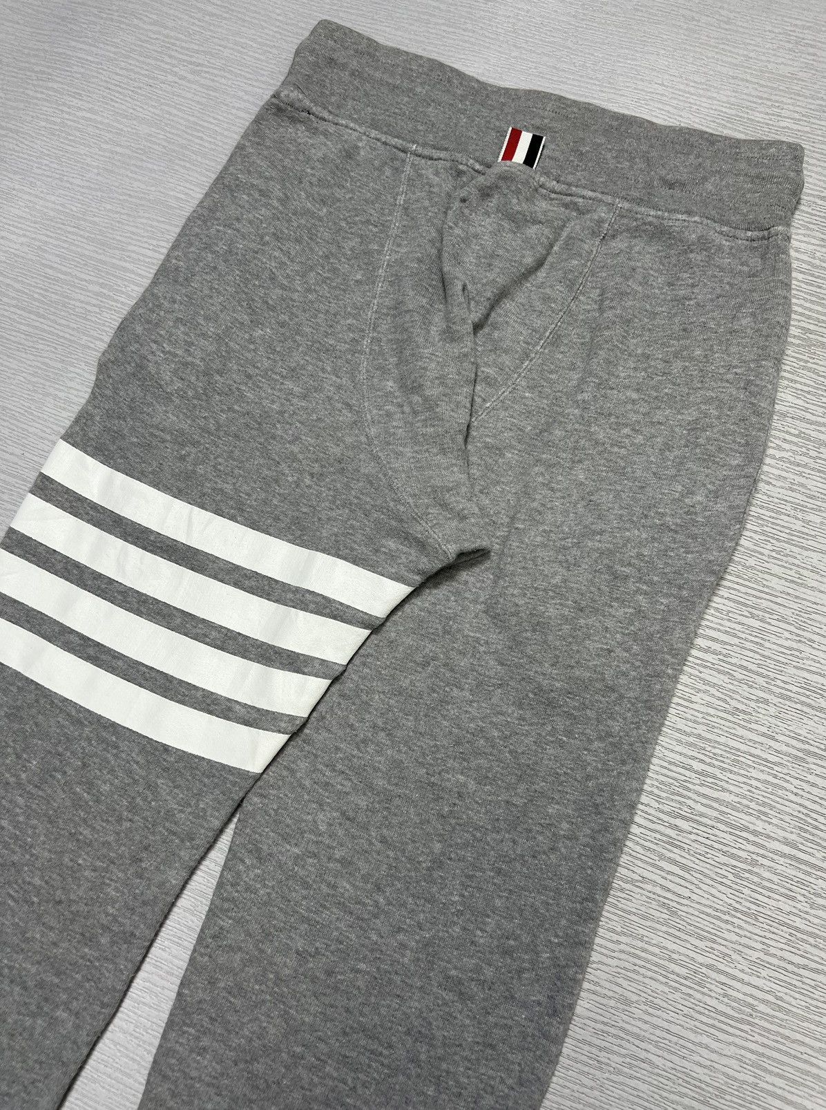 Thom Browne Thom Browne - Classic Loopback 4 Bar Sweatpants Size US 28 / EU 44 - 10 Thumbnail